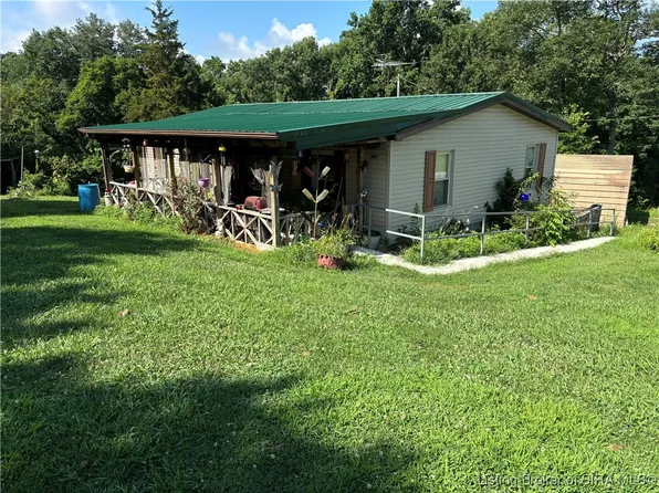 19 W Sawmill Road, English, IN 47118