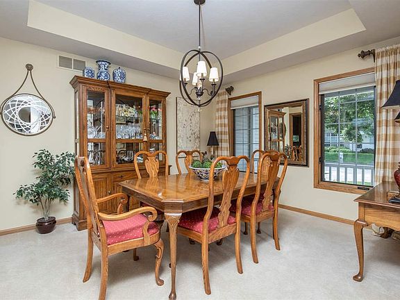 5th image of 3495 E Summerfield Dr