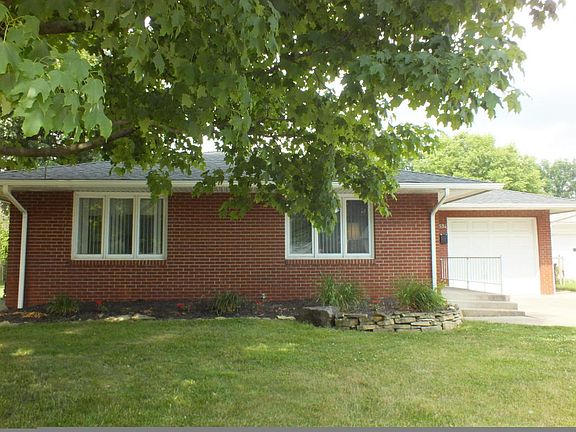3rd image of 554 Empire Dr