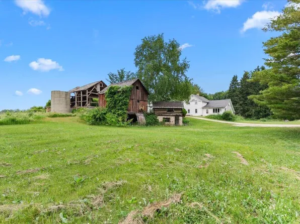 3551 Blue Goose ROAD, West Bend, WI 53095