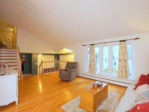5th image of 512 Cottonwood Dr