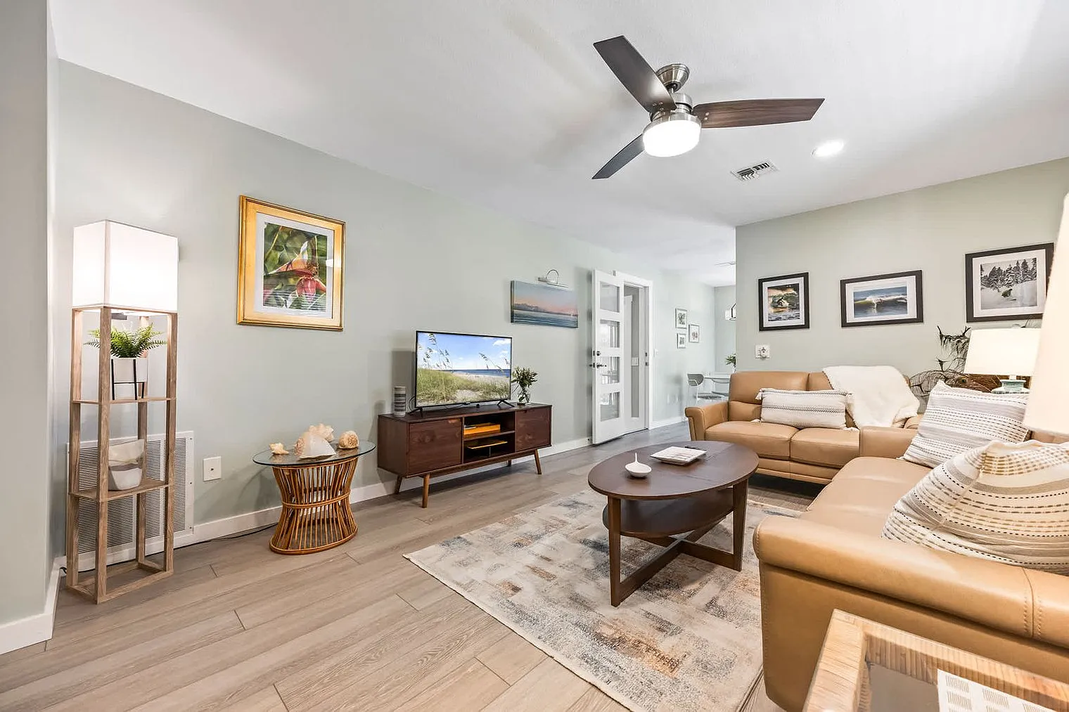 3 bed, 2.0 bath, 1108 sqft, $3,676 — Photo 2