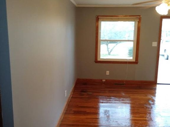 3rd image of 507 Hillside Dr