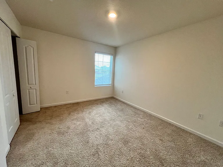 35 Oarsman Crossing Dr — Photo 12