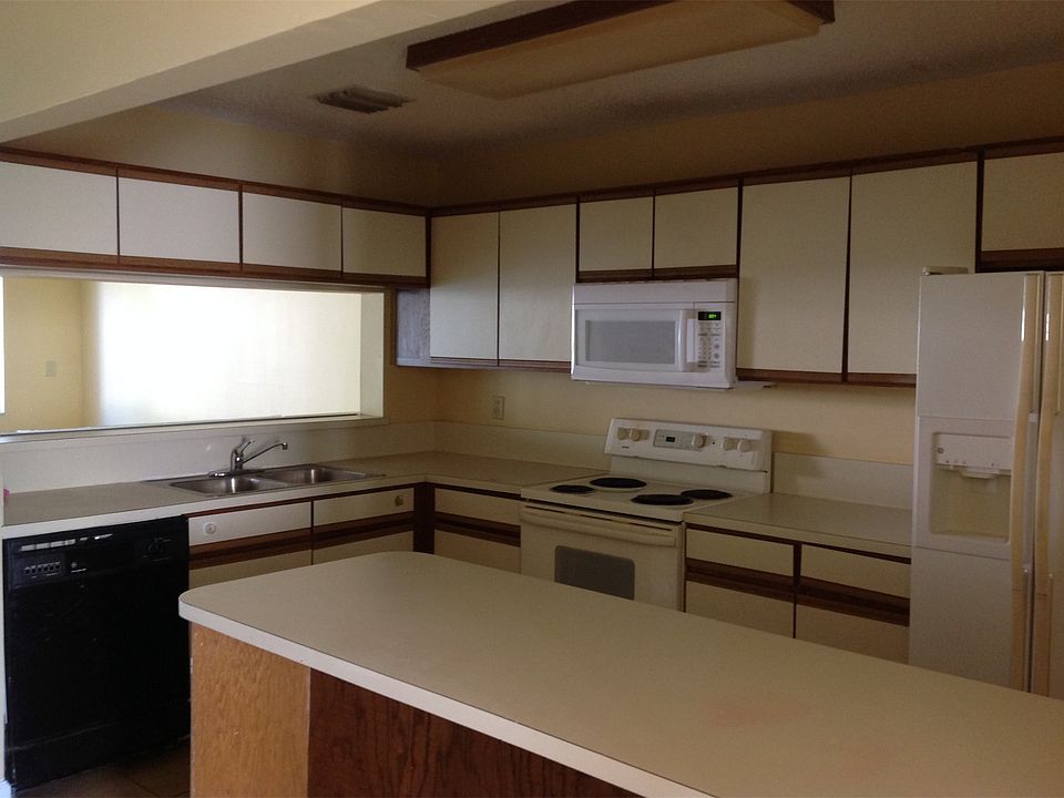 1st image of 5806 NW 57th Ave