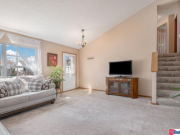 4th image of 17736 Josephine St