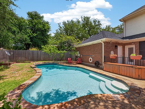 5th image of 7804 Blue Lilly Dr