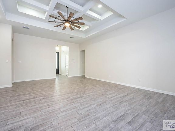 3rd image of 460 Marcelo St