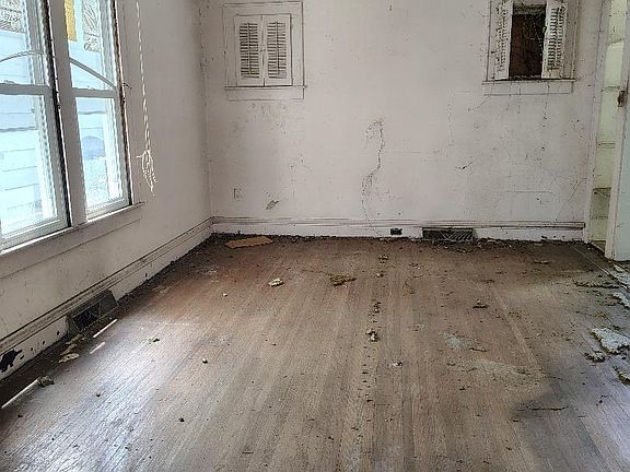 2nd image of 317 5th Ave W