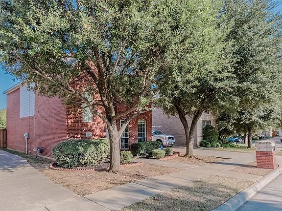 3rd image of 211 Patriot Ln