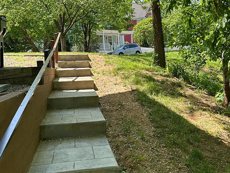 1826 Clay Dr — Photo 9