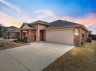 613 Whitecomb Ln, Justin, TX 76247