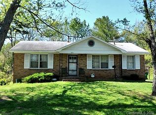 2912 Markland Dr, Charlotte, NC 28208