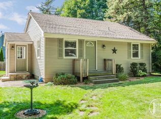 849 Kusterer Dr NW, Grand Rapids, MI 49534