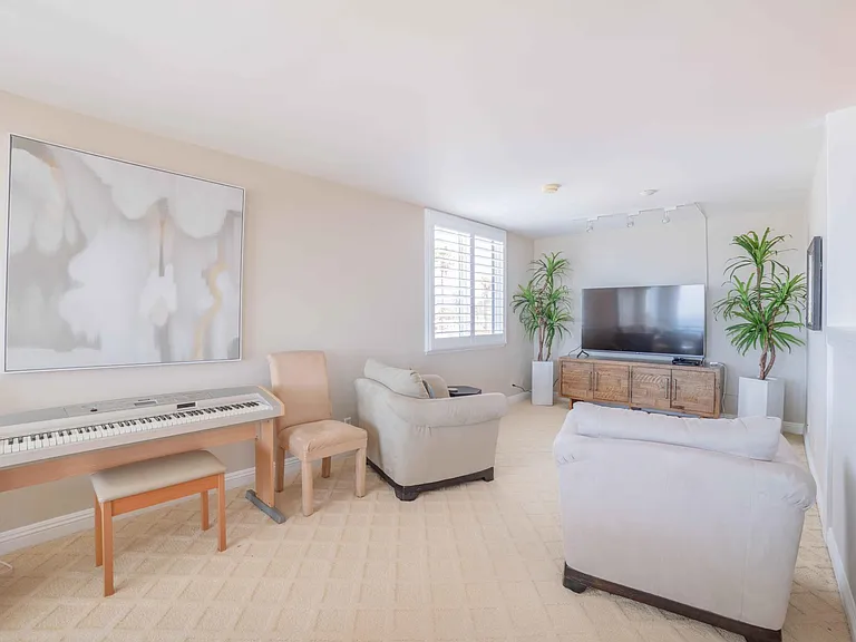 1007 S Catalina Ave — Photo 7