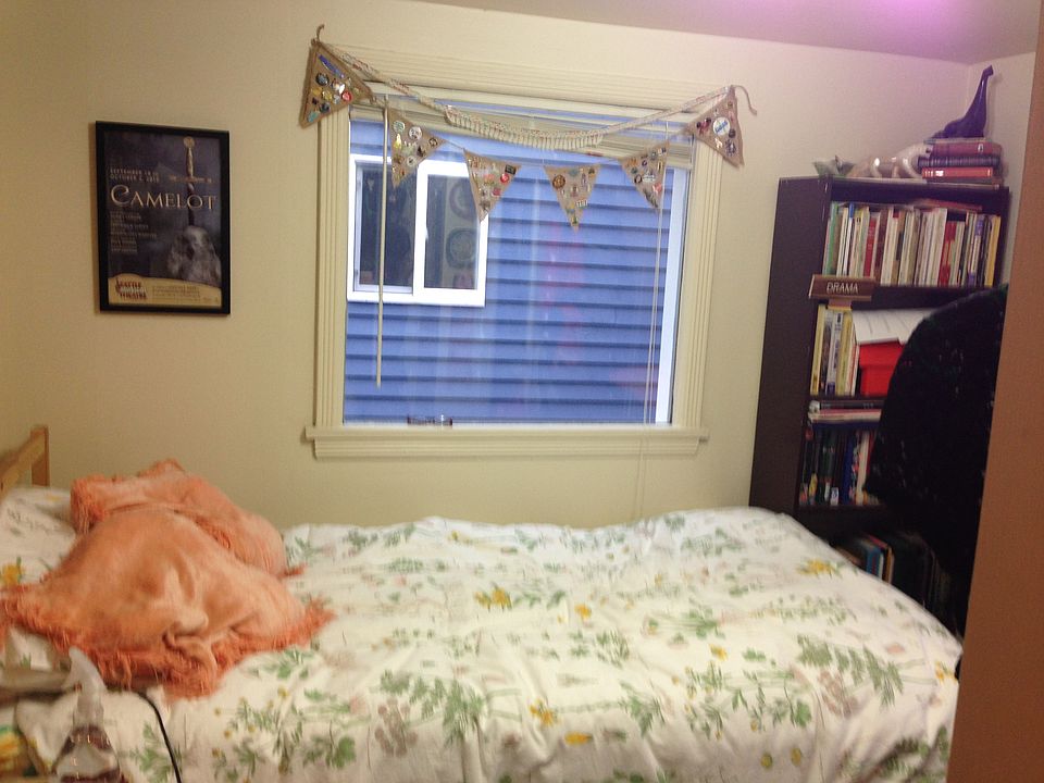 Main bedroom with contents - this is showing a full size bed