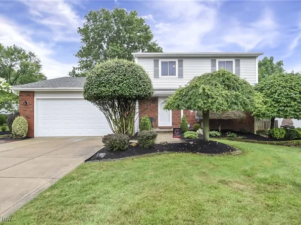 4663 Coral Gables Dr, Parma, OH 44134