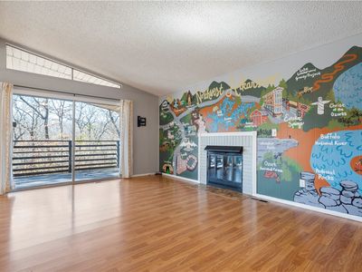 10 Lancaster Dr, Bella Vista, AR, 72715