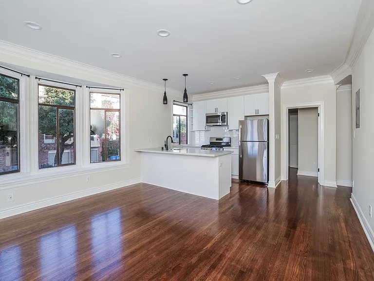 3210 Gough St #102 — Photo 8