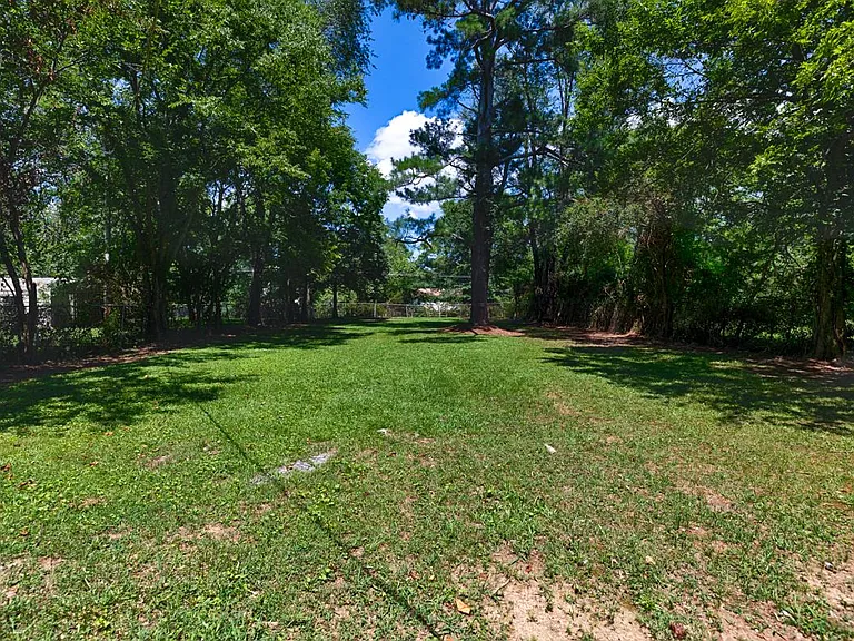 914 Linwood Dr NW — Photo 6