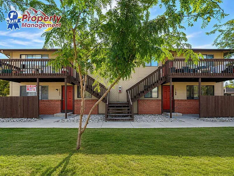 1184 W Lee St — Photo 19
