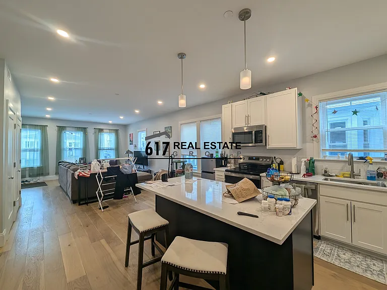51 Fairbanks St — Photo 6