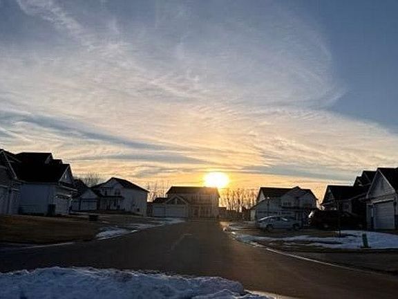 4th image of 7355 204th St W