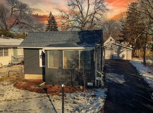 1121 McDonald Ave, Aurora, IL 60506