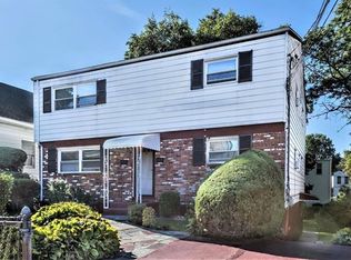 32 Kenmore St, Yonkers, NY 10710