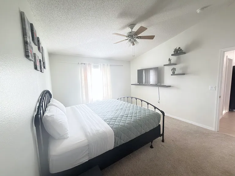 730 Garberia Dr — Photo 13