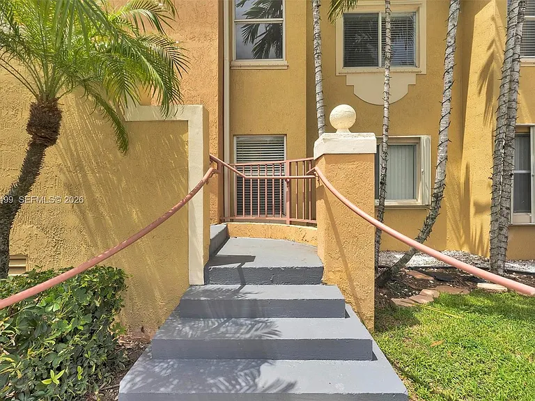 7851 NW 6th St #205-B — Photo 31