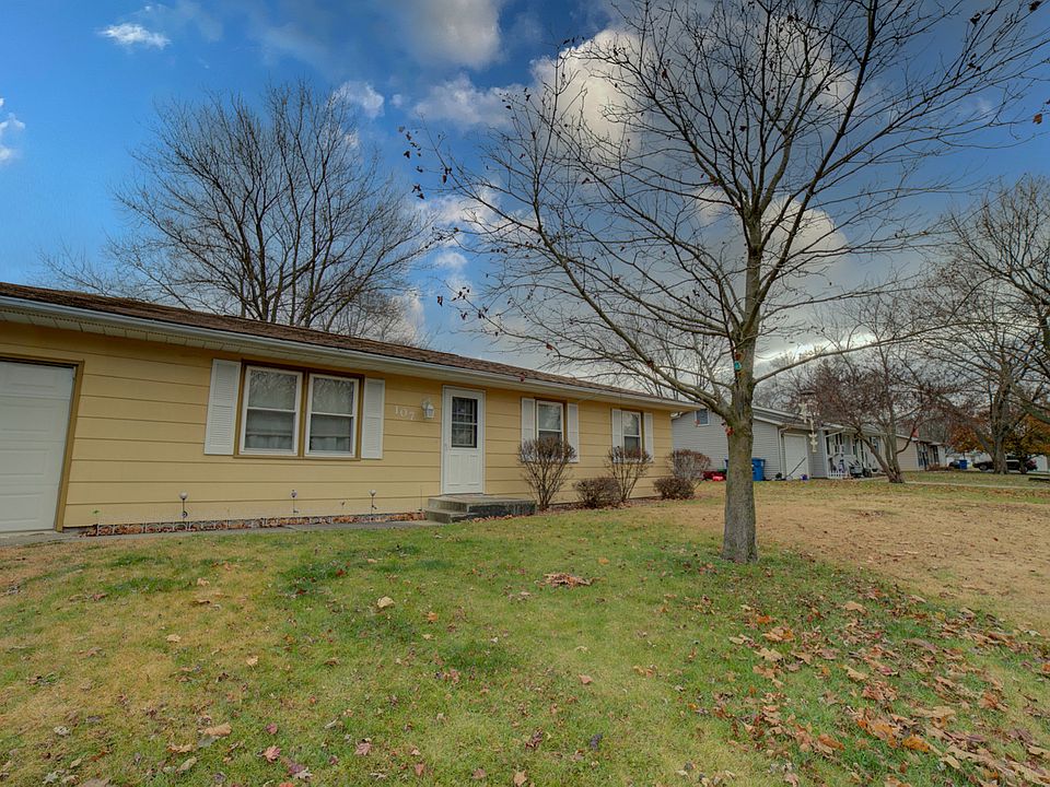1st image of 107 N Marty Dr