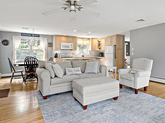 3rd image of 348 Prince Hinckley Road