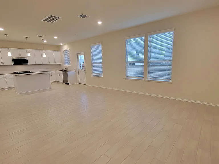 509 Black Alder St — Photo 8