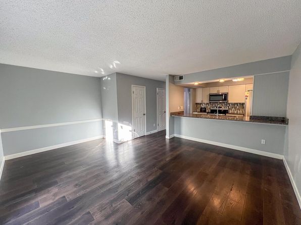16 Cape Dr NW APT C