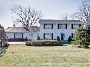 21 Royal Vale Dr, Oak Brook, IL 60523
