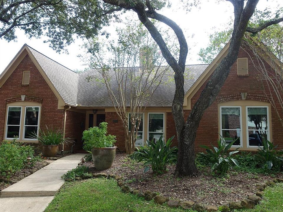 1st image of 16202 Elmwood Park Ct