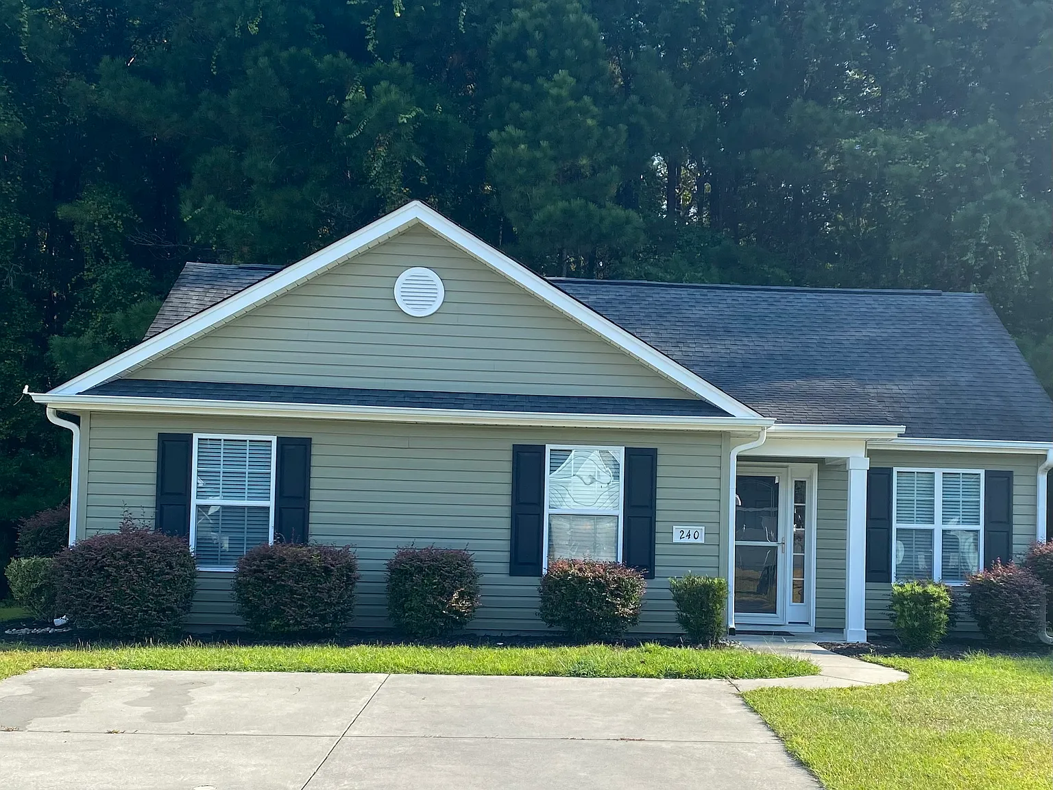 240 Upper Saddle Cir — Photo 1