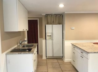 1 Adelphi St FLOOR 1, Islip, NY 11751