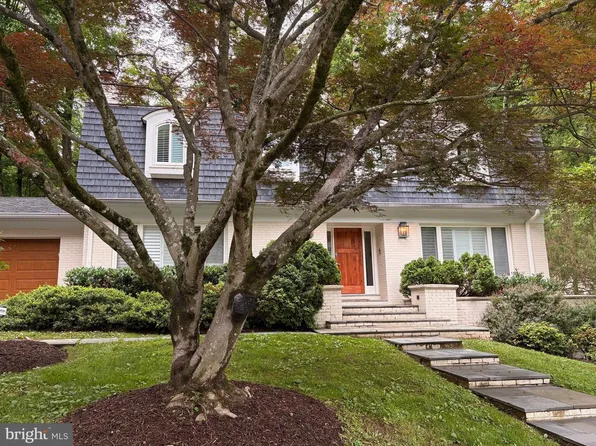 4136 Round Hill Rd, Arlington, VA 22207