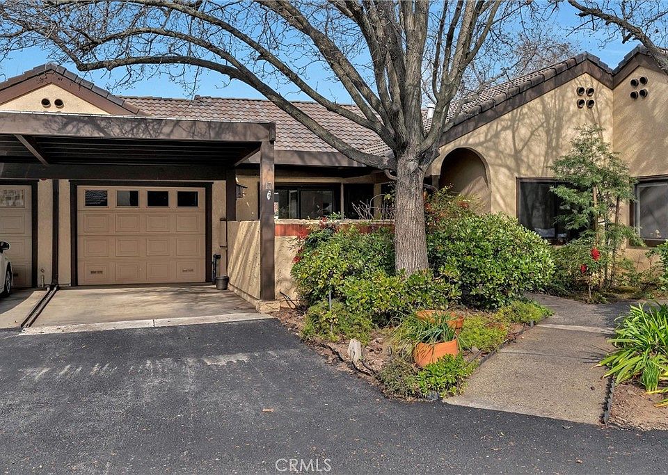 1st image of 17 Sierra Lakeside Ln