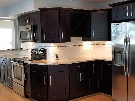 5th image of 1224 Llewellyn Ave