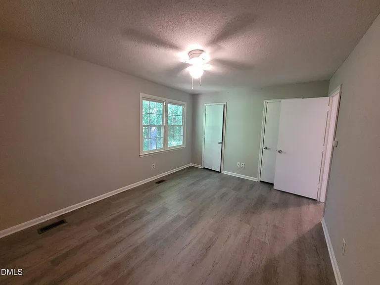 920 Jason Ct — Photo 22