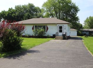 8801 Ramble Rd, Wonder Lake, IL 60097