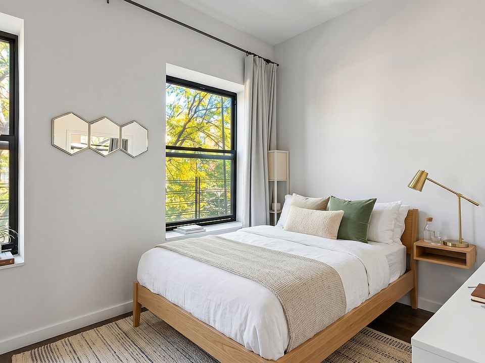 2nd image of 154 W 128th St #6