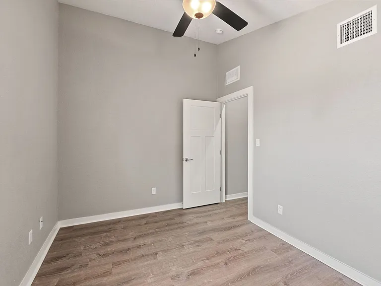 20 Tate Lane — Photo 13