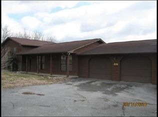 5704 Sevierville Rd, Seymour, TN 37865