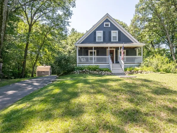 34 Lowell Rd, North Reading, MA 01864