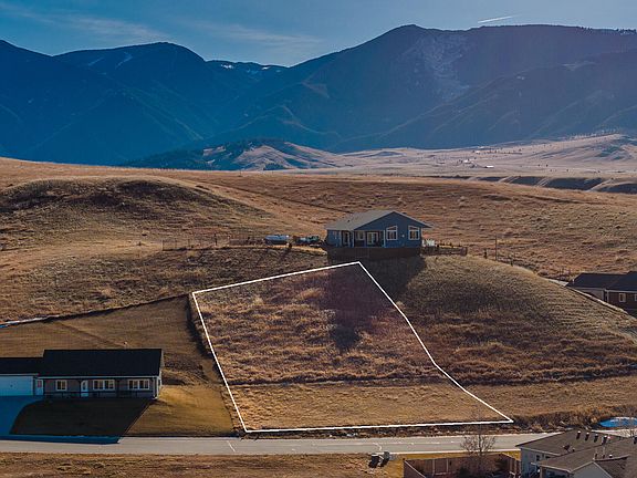4th image of 26 Black Mountain Dr