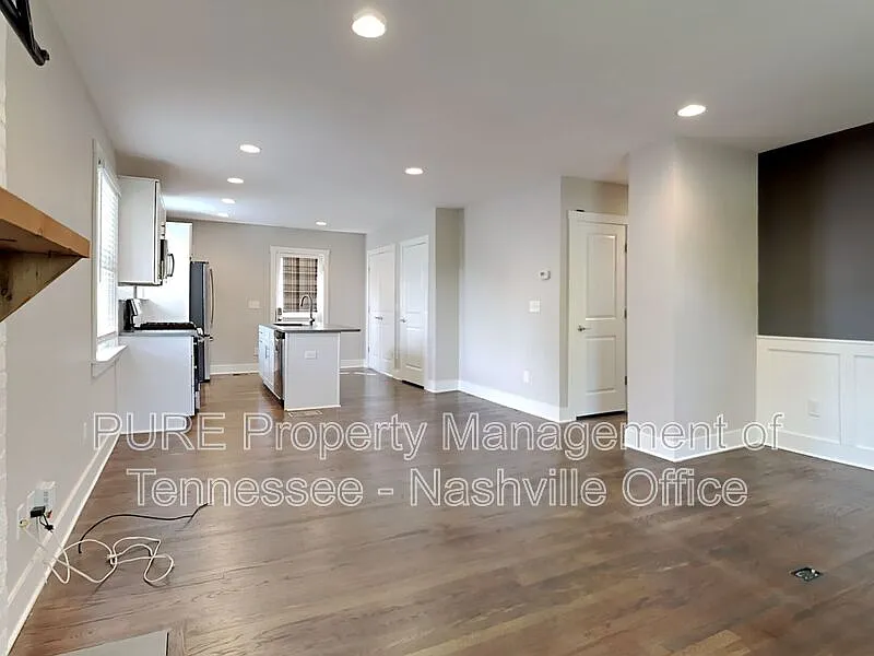3 bed, 2.0 bath, 1950 sqft, $3,100 — Photo 3